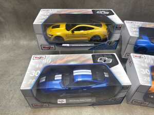 Four Maisto special edition 1:18 scale die-cast model Ford Mustang cars - 2