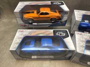 Four Maisto special edition 1:18 scale die-cast model Ford Mustang cars - 2