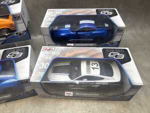 Four Maisto special edition 1:18 scale die-cast model Ford Mustang cars - 3