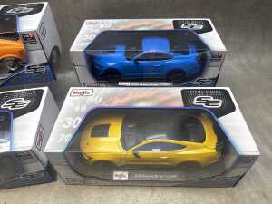Four Maisto special edition 1:18 scale die-cast model Ford Mustang cars - 3