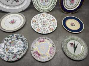 Assorted English porcelain cabinet and serving plates - 4