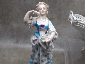 Group of antique porcelain figures - 4
