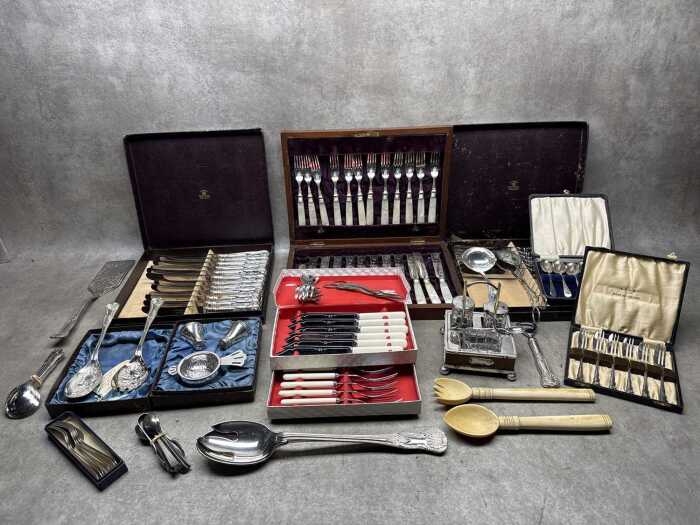 Assorted silver-plated cutlery