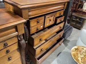 Victorian chest of drawers - 3