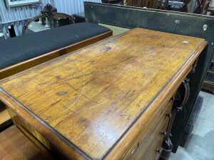 Victorian chest of drawers - 4
