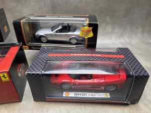 Four model cars, Maisto, Hot Wheels and Collezione - 3
