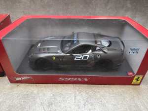 Two Hot Wheels model cars - 3