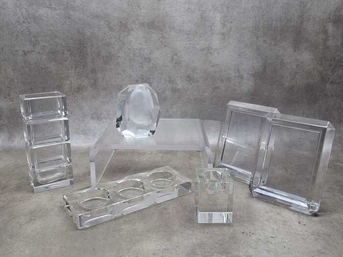 Group of cubic-shaped crystal decorator pieces