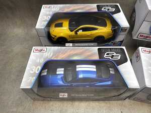 Four Maisto special edition 1:18 scale die-cast model Ford Mustang cars - 2