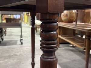 Mahogany drop-leaf side table - 4