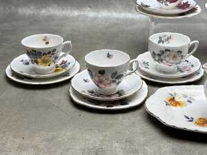 Eight English porcelain trios, together with a sandwich plate and creamer - 3