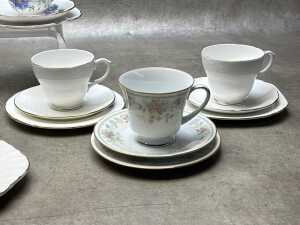 Eight English porcelain trios, together with a sandwich plate and creamer - 4