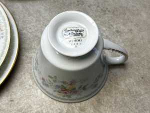 Eight English porcelain trios, together with a sandwich plate and creamer - 6
