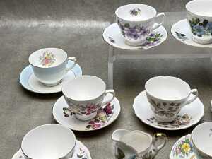 10 English porcelain duos, together with a creamer - 2