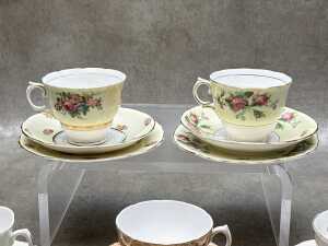 Eight English porcelain trios - 2