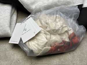 Assorted new clothing garments, size M-L - 4