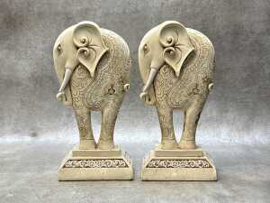 Collection of decorative Elephant figures and vessels - 5