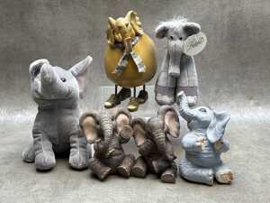 Collection of decorative Elephant figures - 5