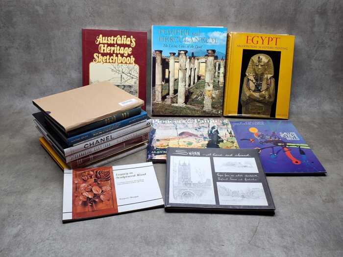 Art and cultural reference books