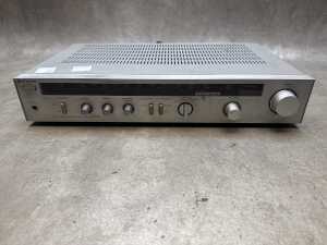 Hitachi AM/FM Stereo Receiver, Model SR-2001