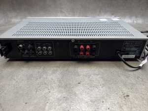 Hitachi AM/FM Stereo Receiver, Model SR-2001 - 2