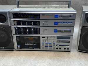 Yamaha Natural Sound PC-8 portable stereo system with speakers - 2