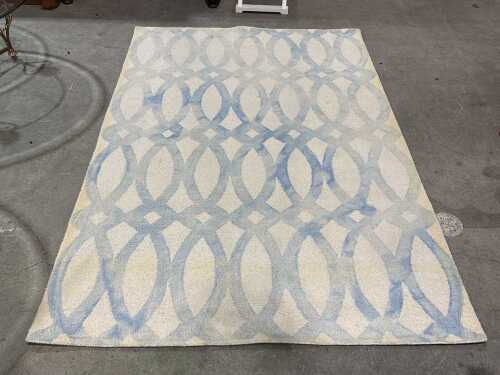 Modern polypropylene rug