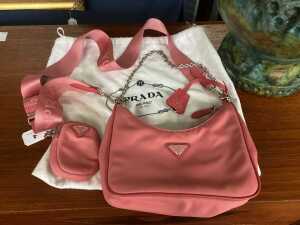A Prada Re-Edition 2005 pink Tessuto shoulder bag