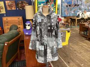 Dolcezza Art Simple winter long-line jacket in black/ white, size XXL