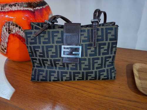 Designer-style shoulder bag in brown tones