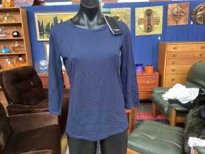 Designer-style long-sleeve top and sweater in navy, size M - 5