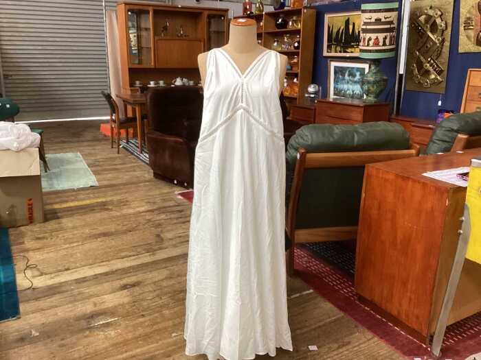 Sasha Therese Posey Maxi dress in white, size XXS