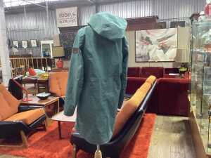 Scandinavian Explorer long-line coat in green, size L - 3