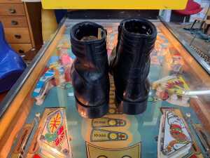 Designer-style leather ankle boots with side zipper, size 9US. - 3