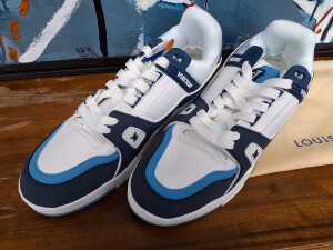 Designer-style sneaker in blue and white, size 44 - 2