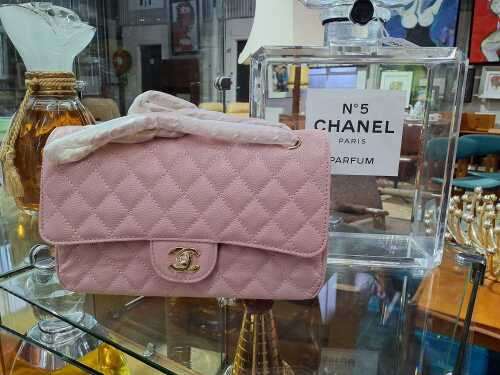 Designer-style pink quilted flap bag with chain strap