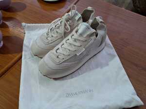 Designer-style retro knit suede runners in cream, size 38