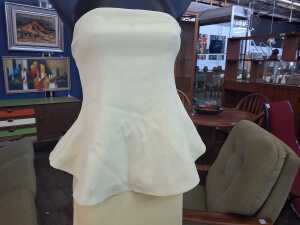 Emelia The Label peplum dress in yellow size S - 2