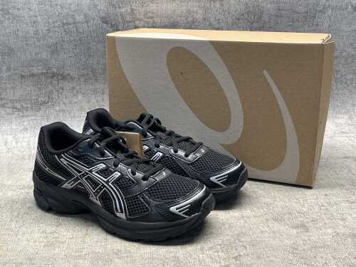 Asics Gel-1130 GS size US 5 Kids