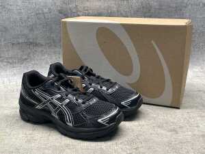 Asics Gel-1130 GS size US 5 Kids