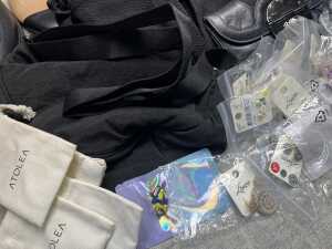 Group of Women's accessories - 5