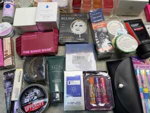 Group of beauty products - 5