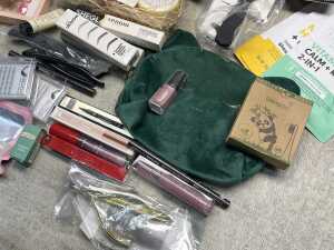 Group of beauty products - 5