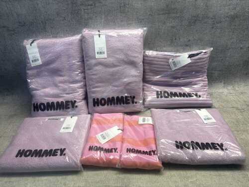 Group of Hommey towels