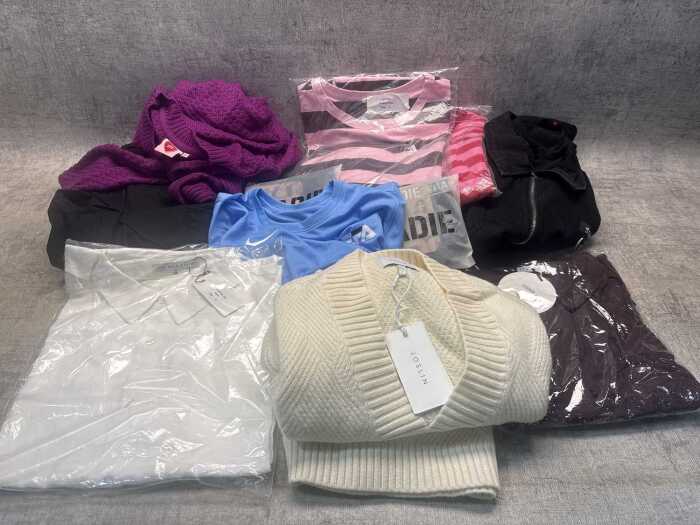 Group of women's clothing size large