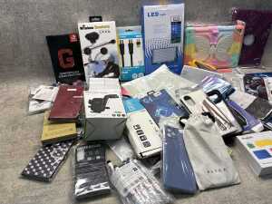 Group of tech accessories - 3