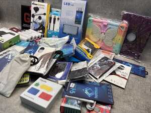 Group of tech accessories - 4