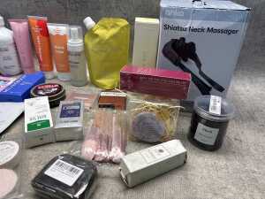 Group of beauty items - 2
