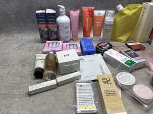 Group of beauty items - 3