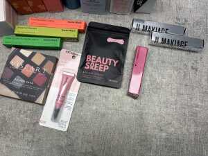 Group of beauty products - 2